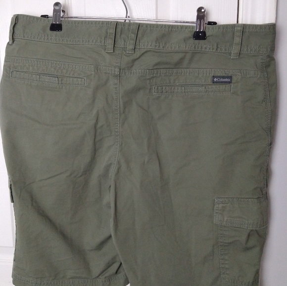 $ Columbia men's olive green cargo short omni shade protection size 38X10 - Picture 8 of 8
